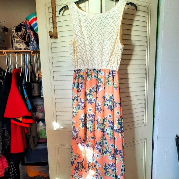 NEW Junior Medium Floral Summer Maxi Dress - Picture 8 of 9